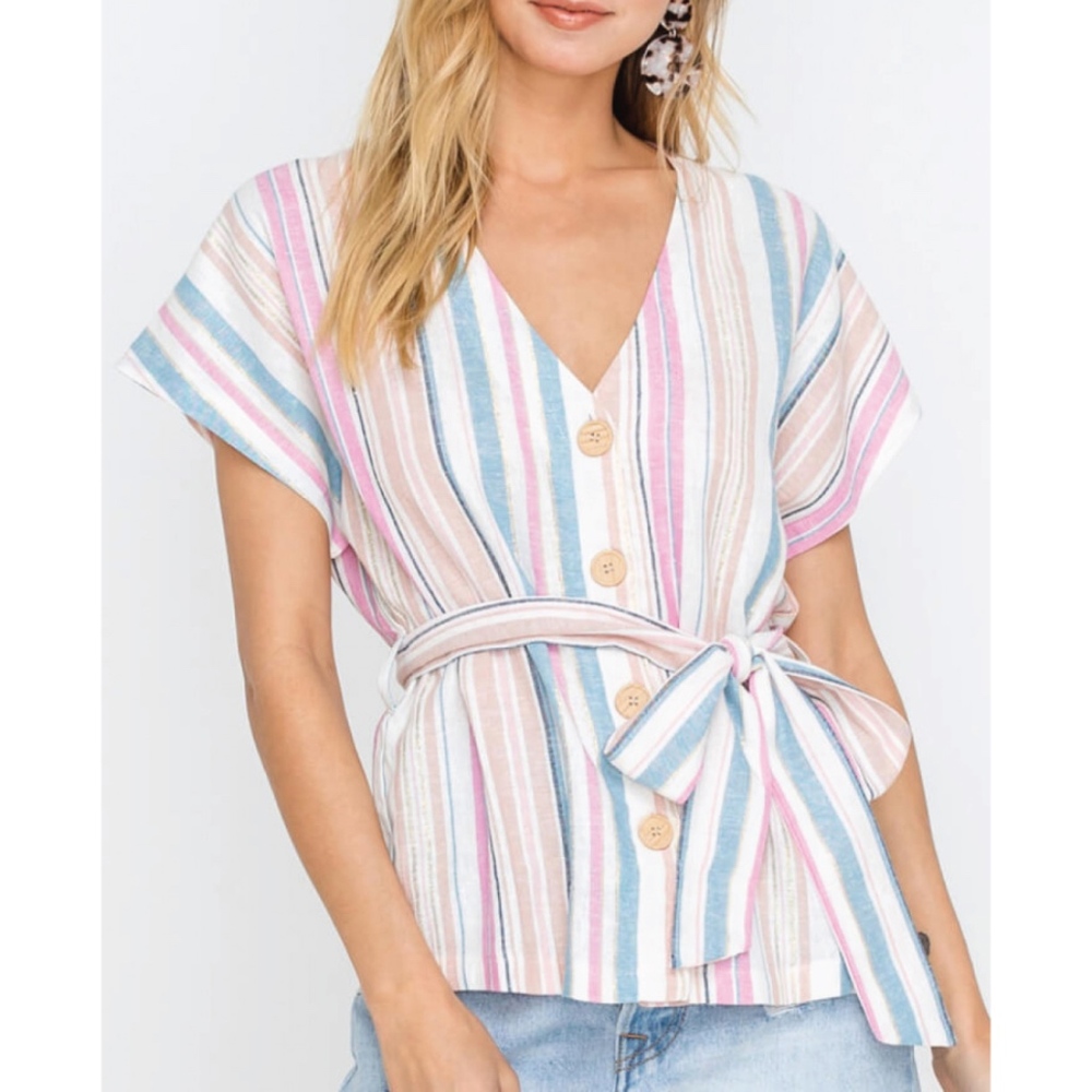 NWT ♡ Pink, Blue and Gold Short Sleeve Top